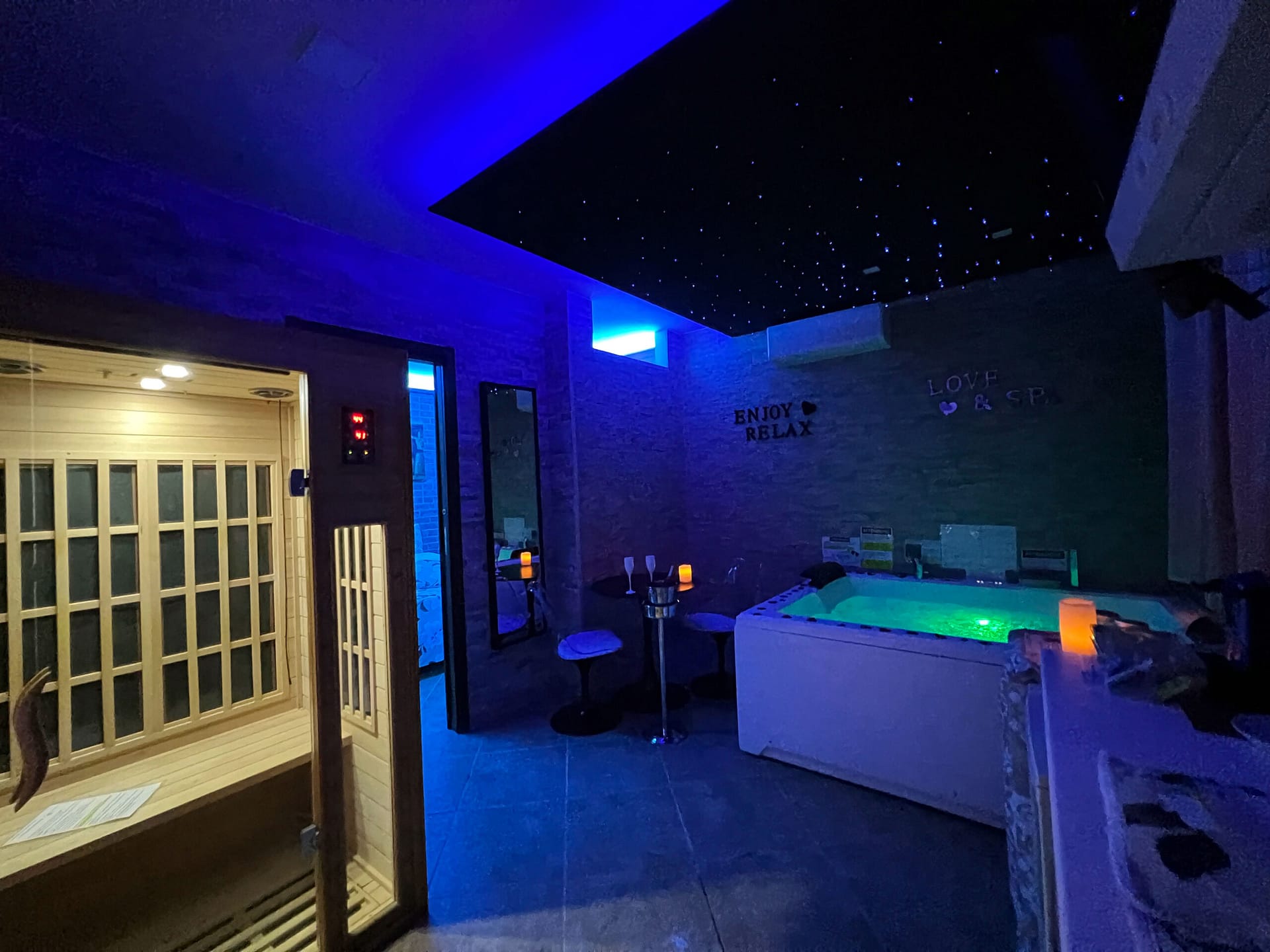 Suite-con-Spa-privata-Maxi